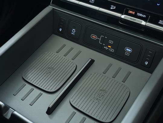 Hyundai Santa Fe Photo 7ae05144-eccc-45aa-bef9-2d808027043b.jpg