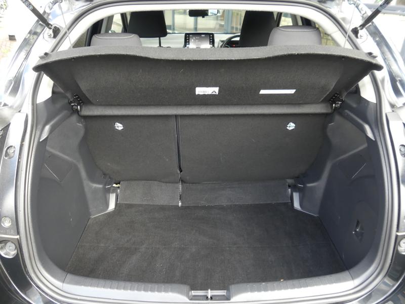 Toyota Yaris Photo 7b03ccd7-1a3a-408f-b8b3-41da0c51dea9.jpg