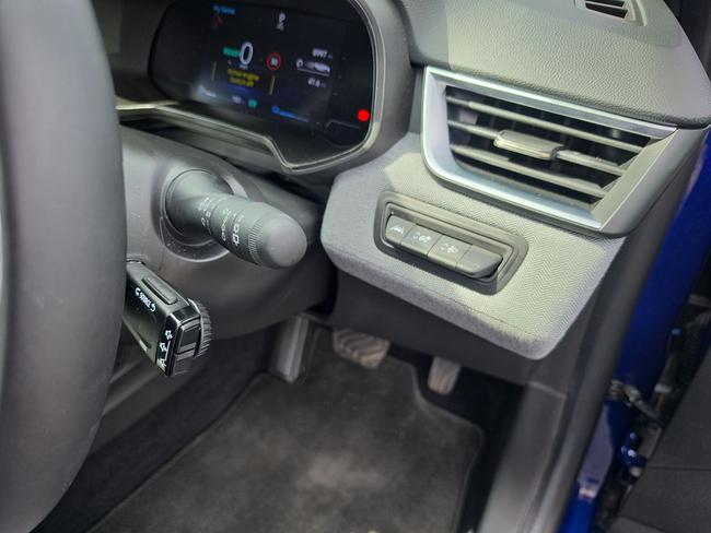 Renault Clio Photo 7b0a6382-e95e-40ea-98b1-f1d6549c5b04.jpg