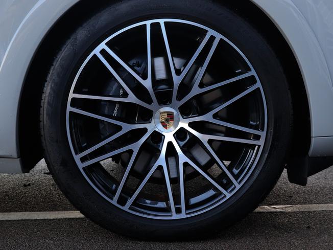 PORSCHE Cayenne Photo 4
