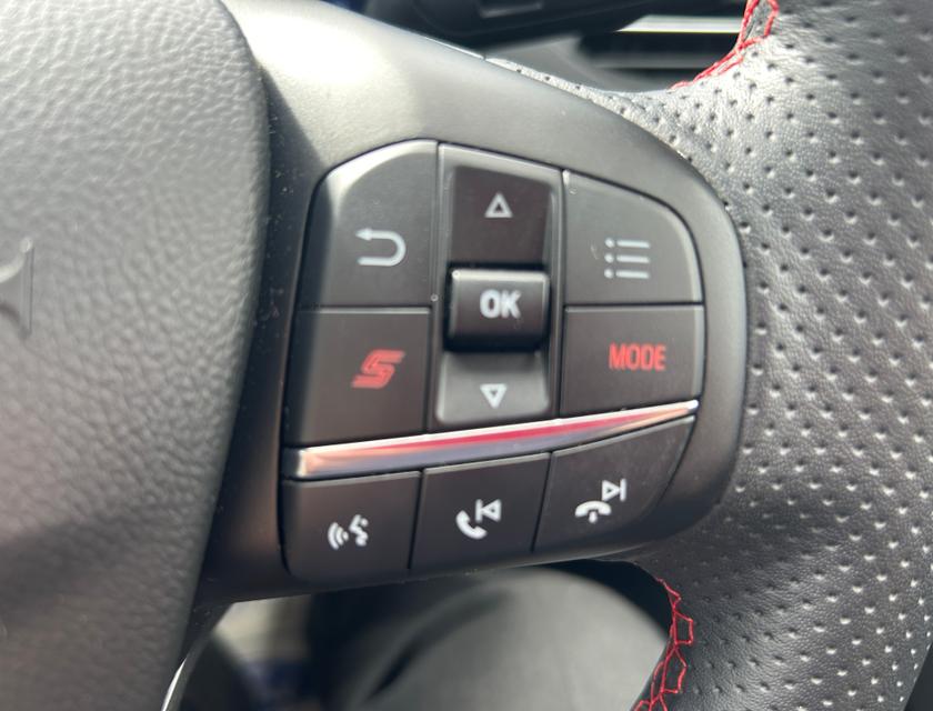 Ford Focus Photo 7b1a8900-2c19-4625-887c-b5e6bada57ed.jpg