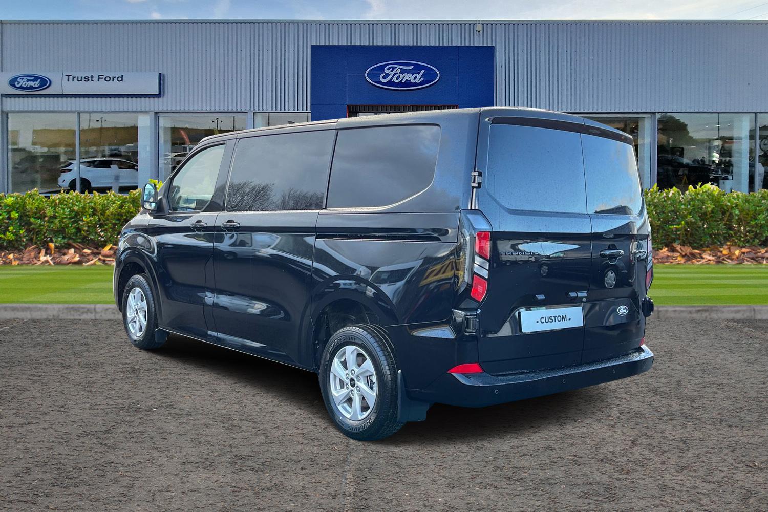 Ford TRANSIT CUSTOM Photo 1