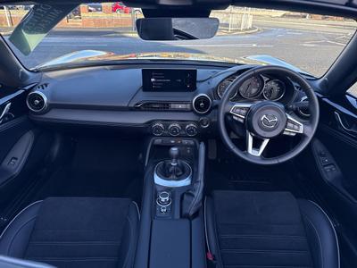 Mazda MX-5 Photo 28