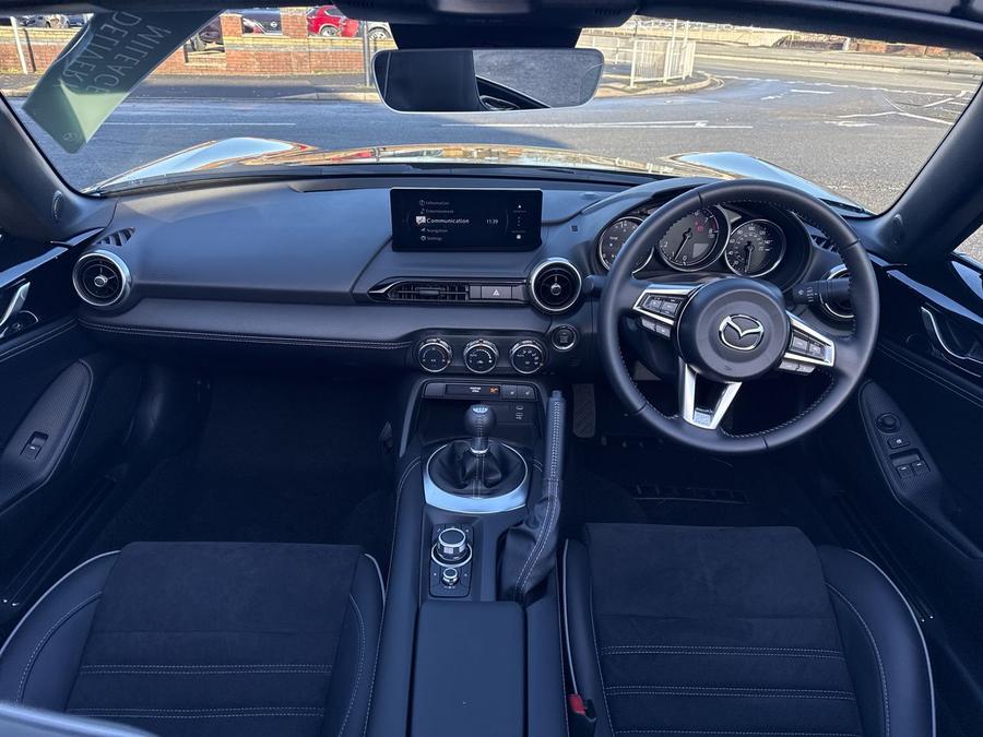 Mazda MX-5 Photo 7b36fc68-dbcc-4ecd-8beb-4bad33dc3b71.jpg