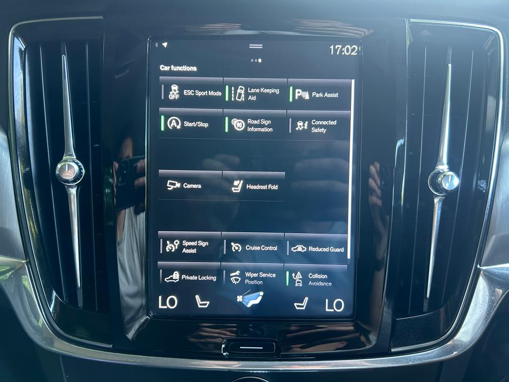 Used Volvo V90 YP18AHU 38