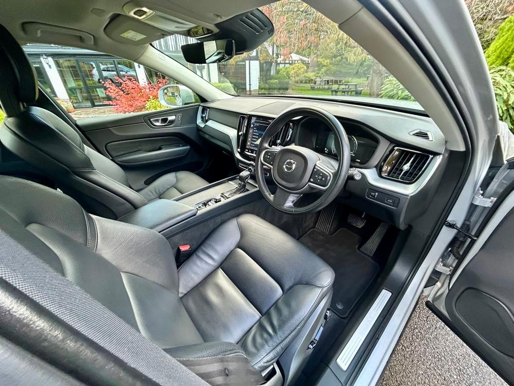 Used Volvo XC60 GY18DBO 3