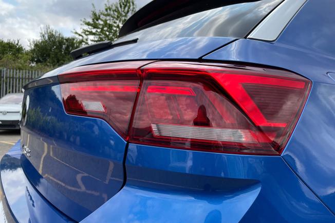 VOLKSWAGEN T-Roc Photo 23