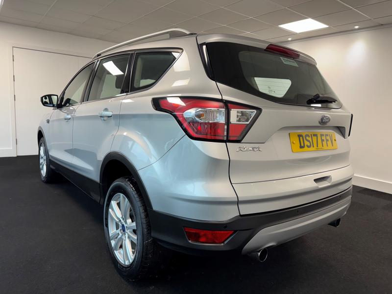 Ford Kuga Photo 7b5ecde3-0307-411e-9af0-de2d8568a249.jpg