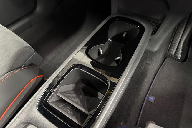 VOLKSWAGEN ID.3 Photo 40