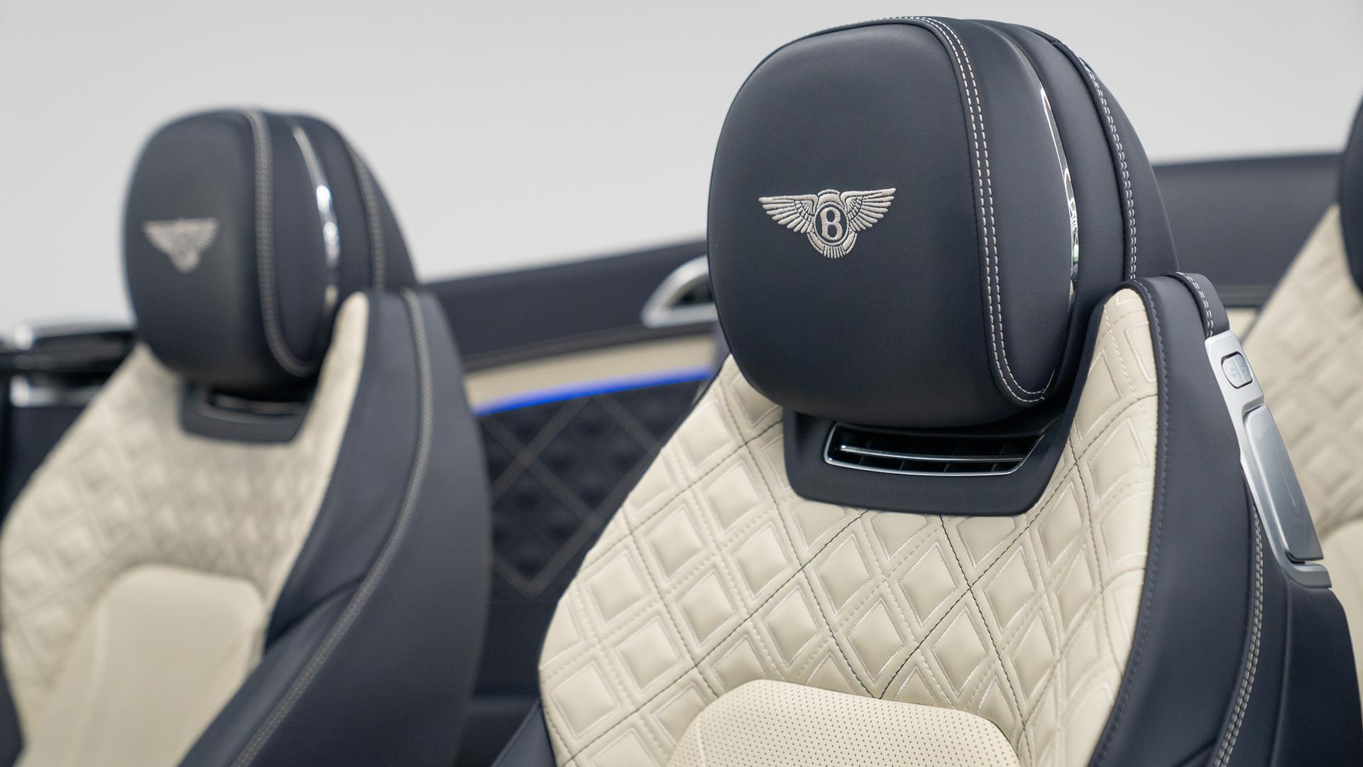 Bentley Continental GTC Photo 7b64394a-c755-4956-824c-ddafa14eb9f3.jpg