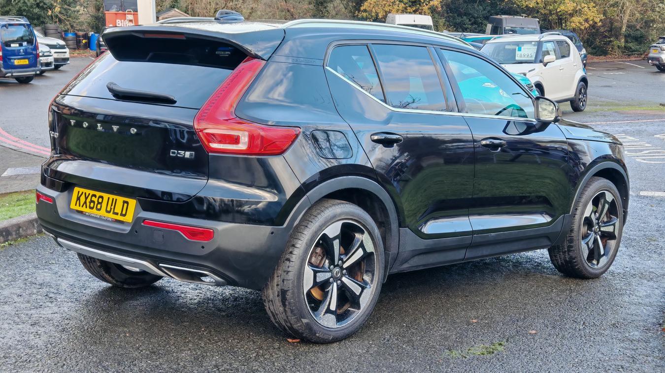 Used Volvo XC40 KX68ULD 3