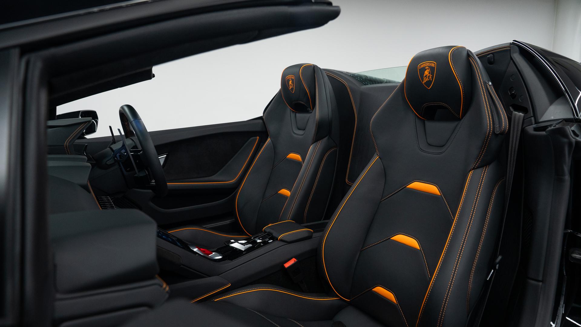LAMBORGHINI Huracan Photo 7ba73248-9e70-4b36-85f6-95c64280ccef.jpg