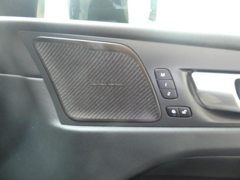 Volvo XC60 Photo 7bae6ea0-ebf4-47cf-8e25-c98776aa6a69.jpg