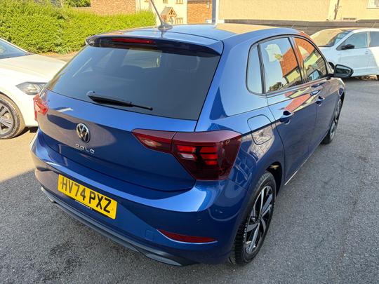 Volkswagen Polo Photo 7bc65f92-bacf-499b-af13-d298f01b8dba.jpg