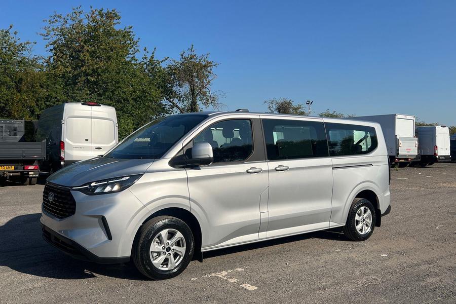 Ford Tourneo Custom V710 Zetec/Trend Bus M1 320 L2 2.0L EcoBl Photo 7bce996b-8bd3-47ab-8048-927fb3cedef3.jpg