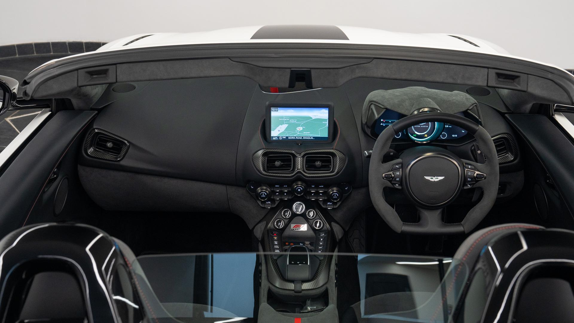 Aston Martin Vantage Photo 7bd49262-8614-4268-b71b-43a8b1d07b9d.jpg
