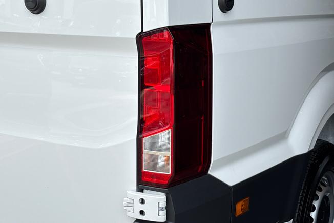 VOLKSWAGEN Crafter Photo 18