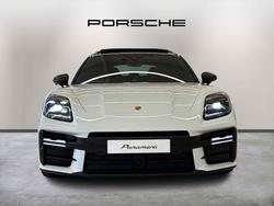 PORSCHE Panamera Photo 2