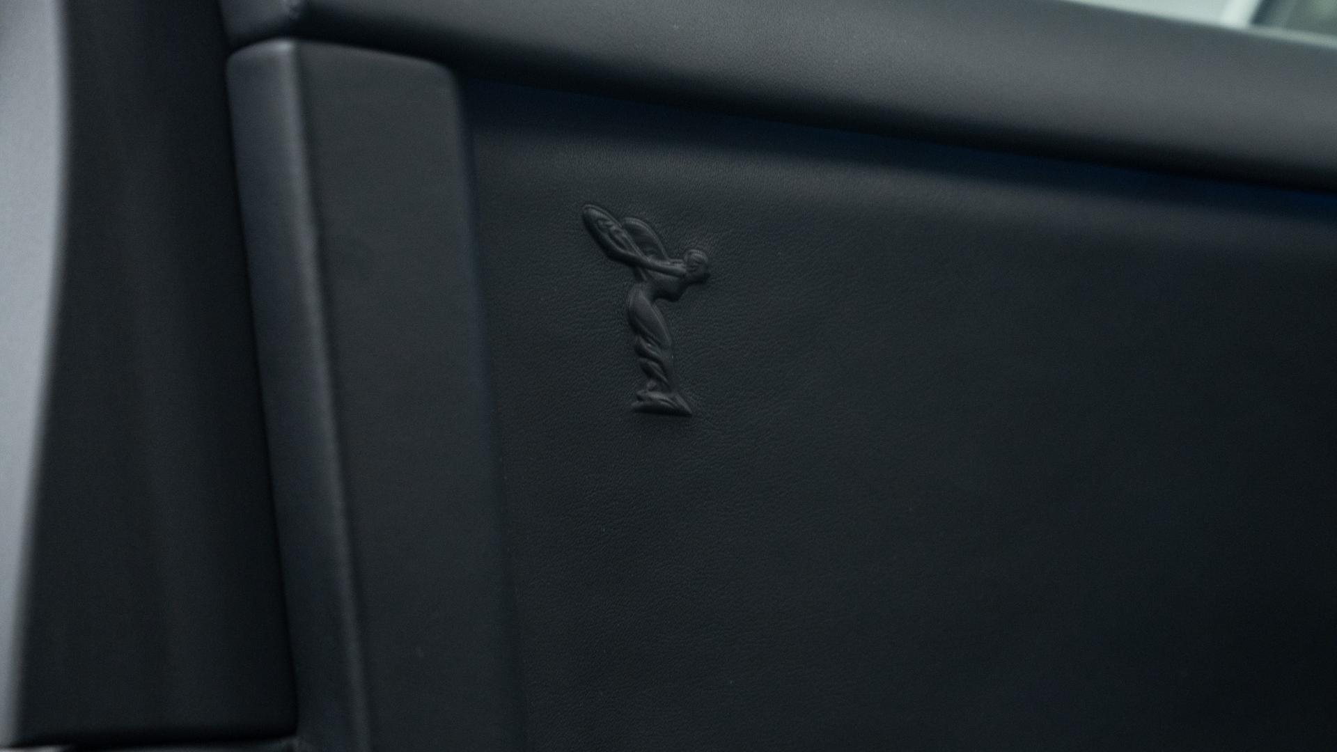 Rolls-Royce Phantom Photo 7c021279-f33e-458a-9c59-25e983b41d03.jpg