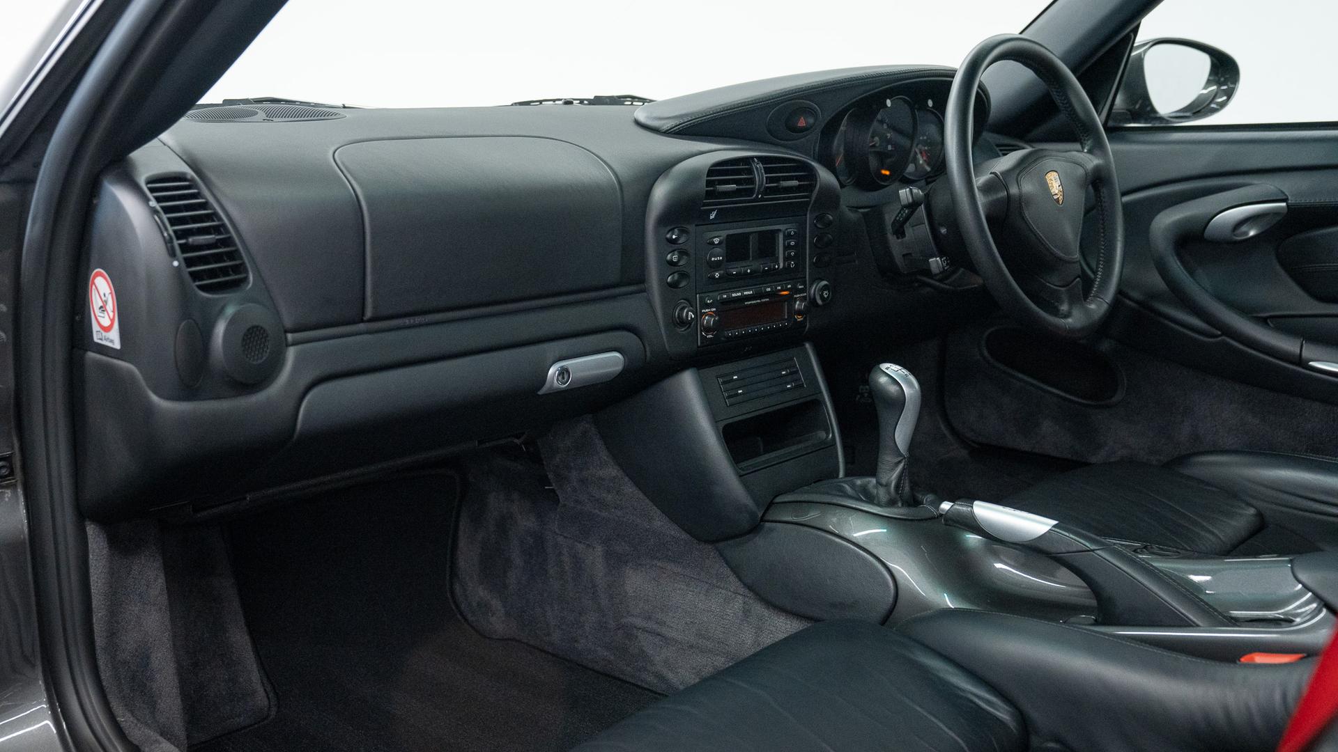 Porsche 911 Photo 7c0317b3-7475-4839-a189-f392cf0ebb5a.jpg