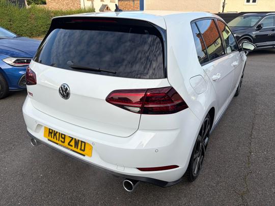 Volkswagen Golf Photo 7c12e1f0-2f63-4703-b5fa-a690556eb57f.jpeg