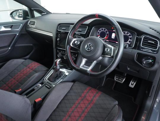 Volkswagen Golf Photo 7c191232-c76a-4f35-8821-9528852a12ee.jpg