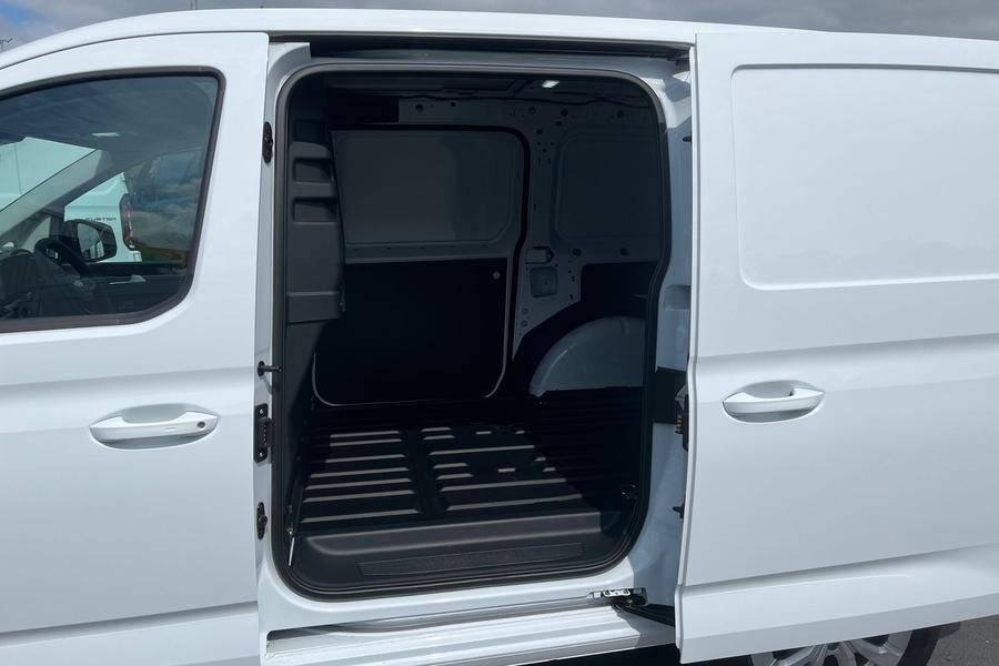 Ford TRANSIT CONNECT Photo 7c249f0e-3b64-4cd5-bae3-d22959e0abab.jpg