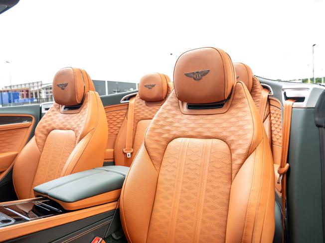 BENTLEY Continental GTC Photo 23