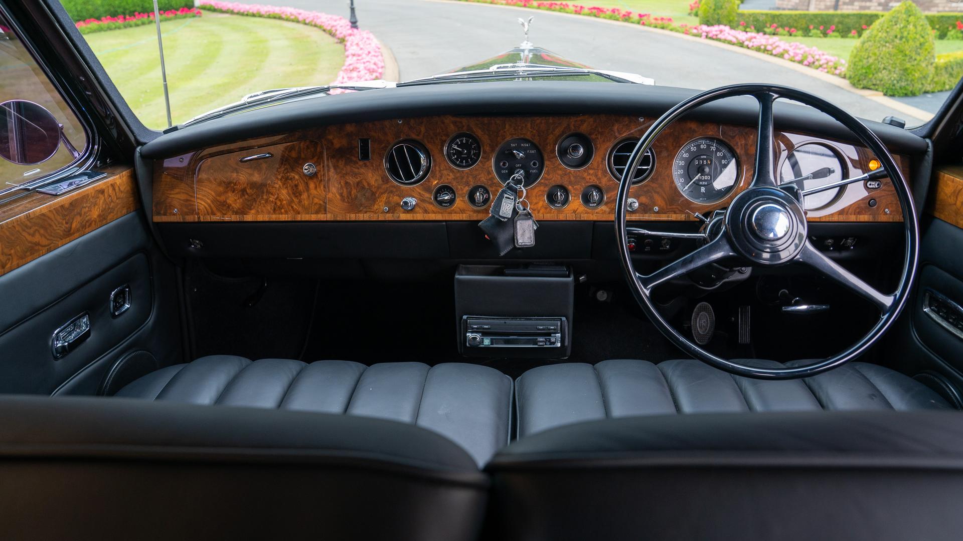 Rolls-Royce Phantom VI Limousine Photo 7c300359-a482-430d-8eed-d6735ecdadb9.jpg