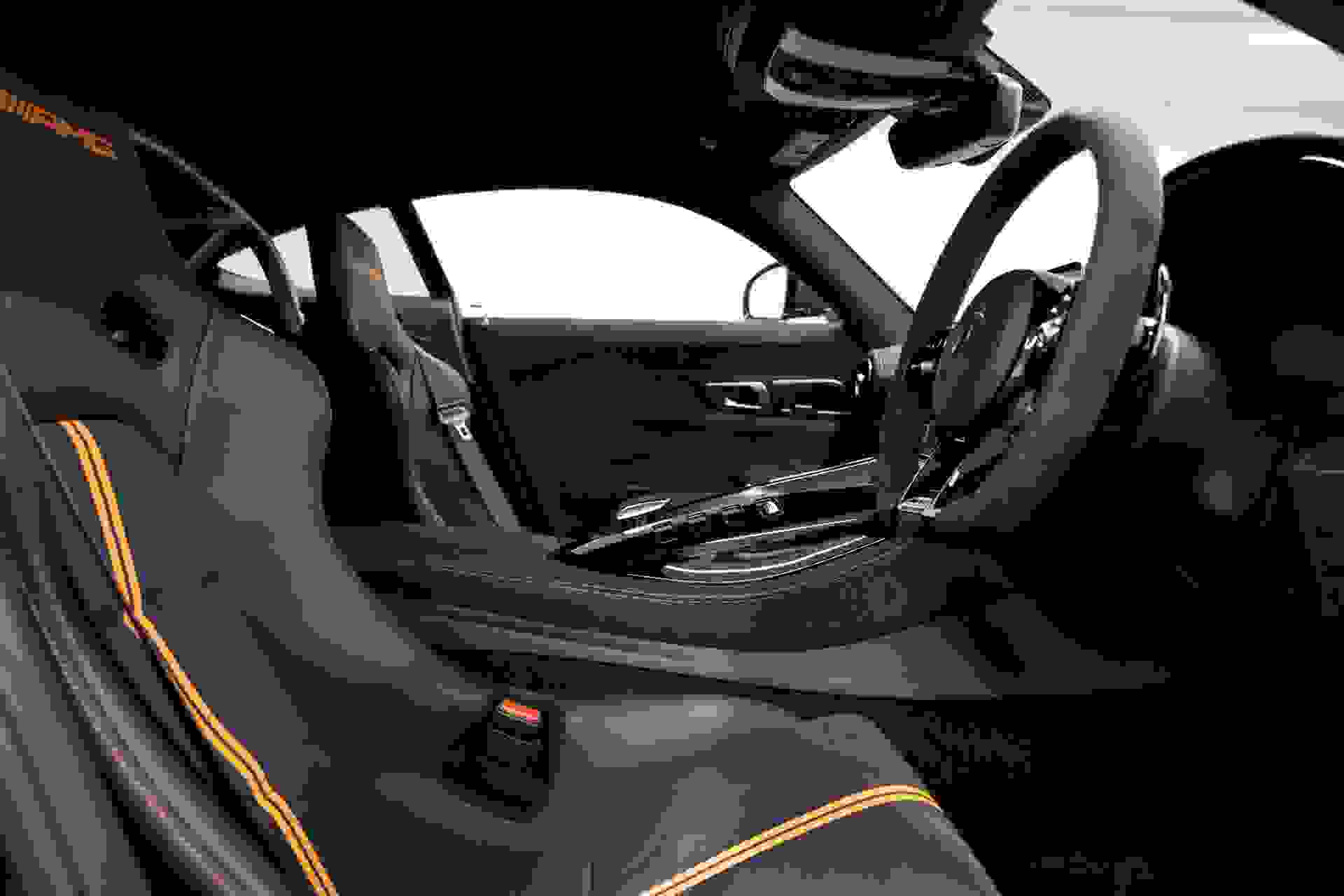 Mercedes-Benz GT Photo 7c325a0f-d4ed-4c24-910b-b6d4af9867ec.jpg