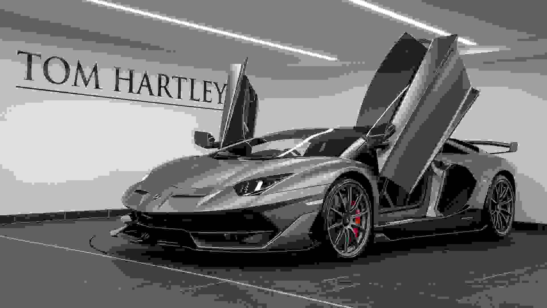 Lamborghini Aventador Photo 7c4a3af1-ba8c-4c5e-8494-131189682631.jpg