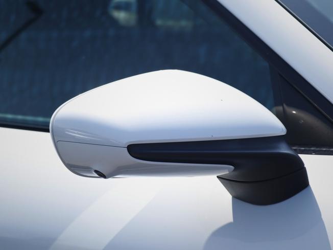 PORSCHE Taycan Photo 12