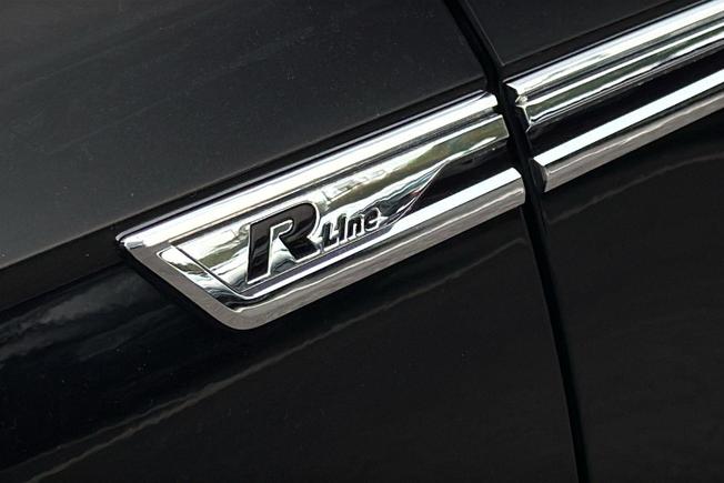 VOLKSWAGEN Touareg Photo 50