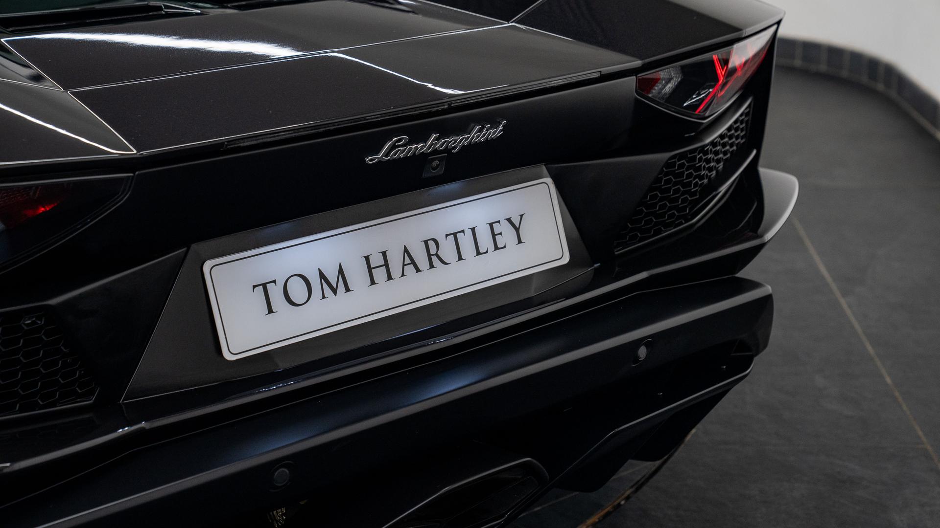 LAMBORGHINI Aventador Photo 7c70ce0d-08ef-41f8-87b1-b9c4decc91c2.jpg