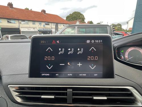 Peugeot 3008 Photo 7c758a2f-9504-4252-8b9b-2ad3d95045d1.jpeg