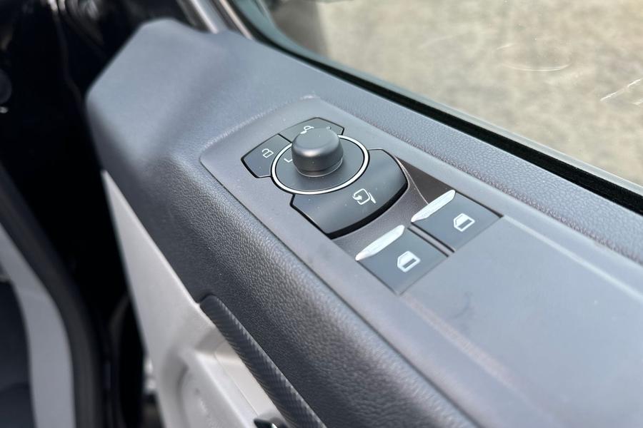 Ford TRANSIT CUSTOM Photo 7c941429-4d99-4aea-b7fa-e27e92075fb2.jpg
