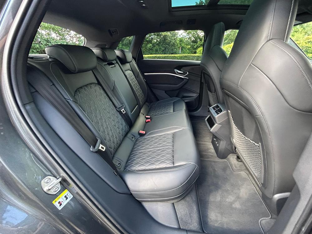 Used Audi e-tron HG72KVC 21