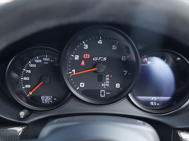 PORSCHE 718 Cayman Photo 40