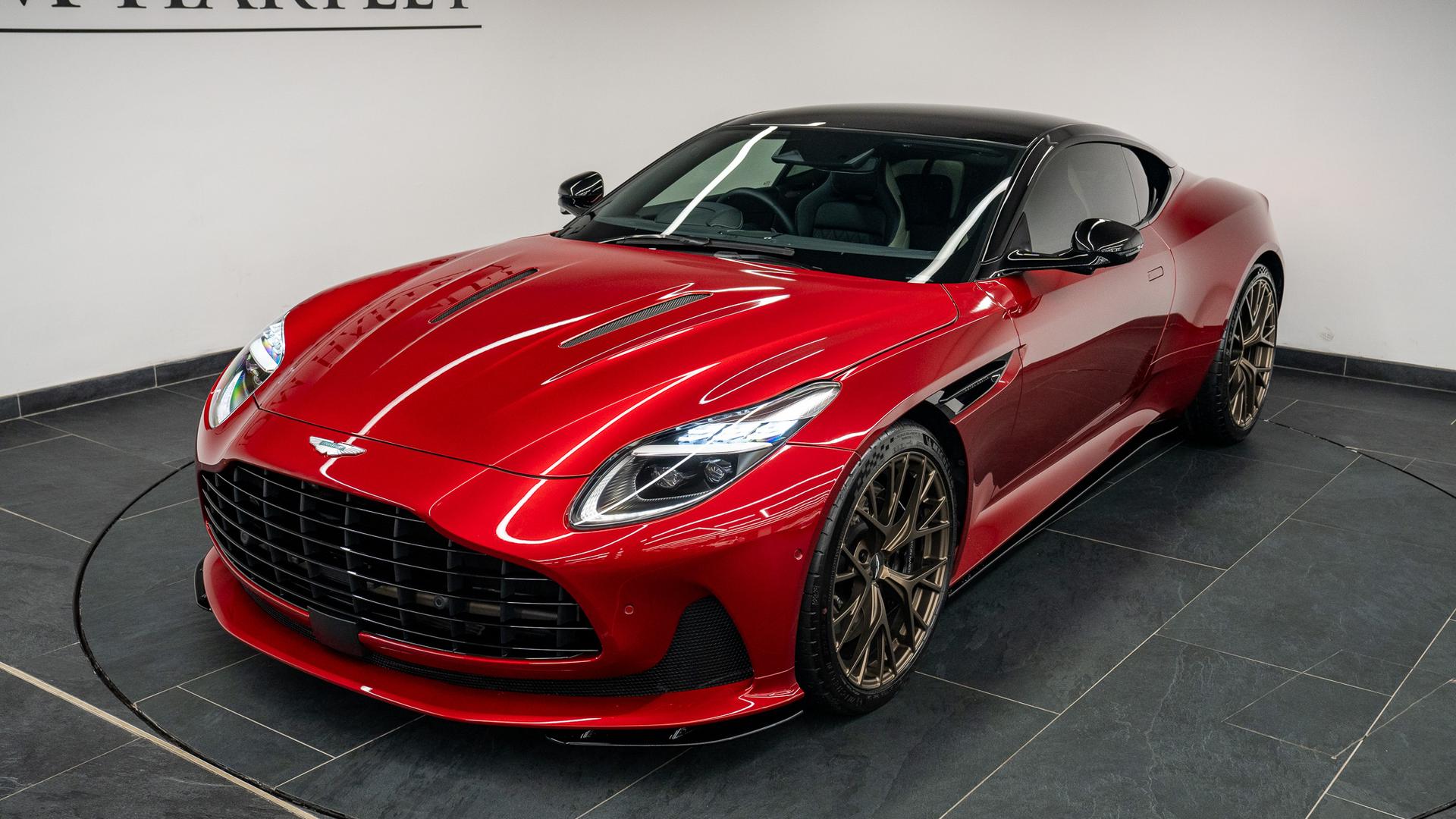 Aston Martin DB12 Photo 7ca44a43-0bad-44c5-836c-ff03923d4a53.jpg