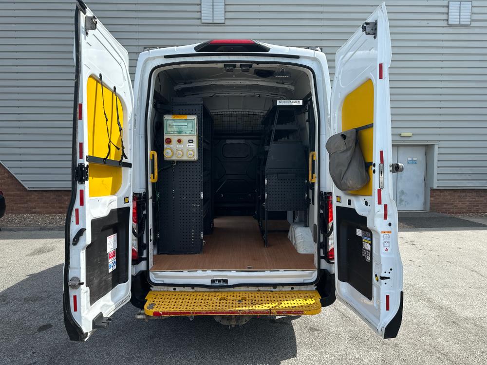 Ford Transit Photo 7cc380af-8e53-41e8-9af4-0cd1faa90d8f.jpg