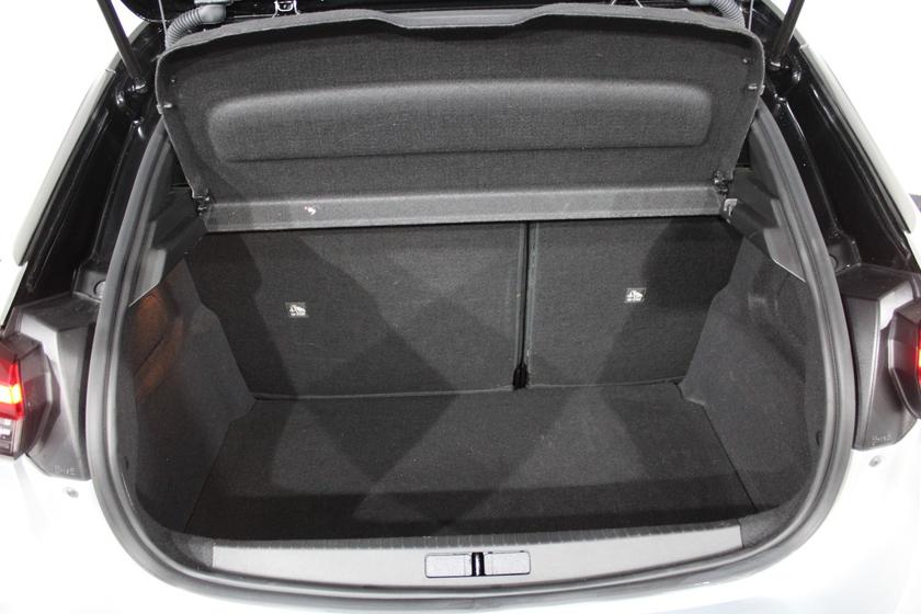 Vauxhall Corsa Photo 7cc697cd-3d10-4593-876e-612c5afaef15.jpg
