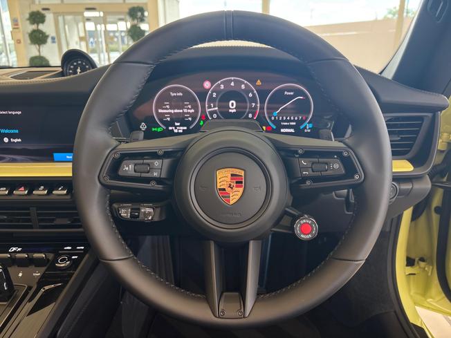 PORSCHE 911 Photo 25
