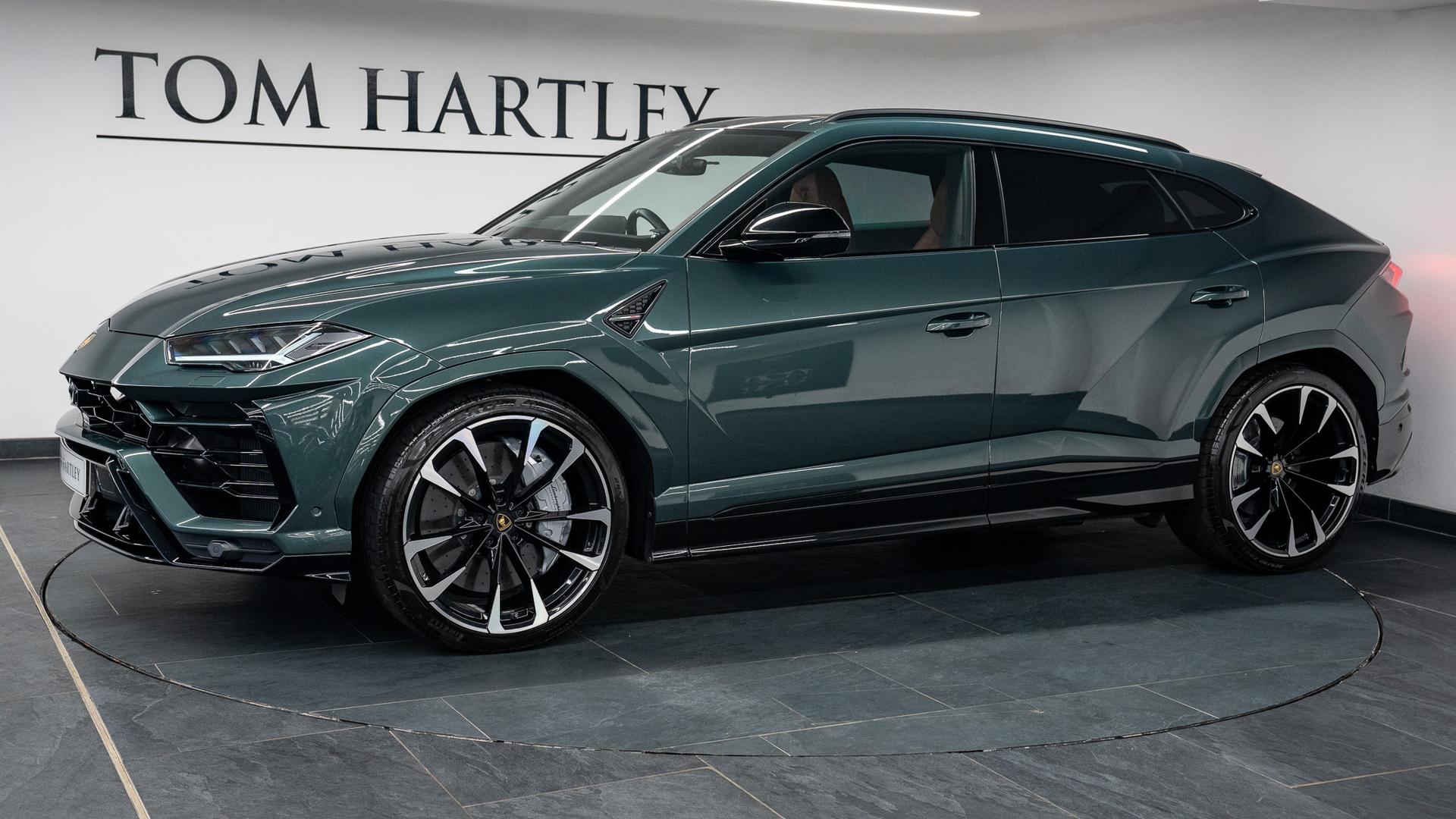 LAMBORGHINI Urus Photo 7ce079fb-ea43-4f3c-a211-8be5e71cff98.jpg