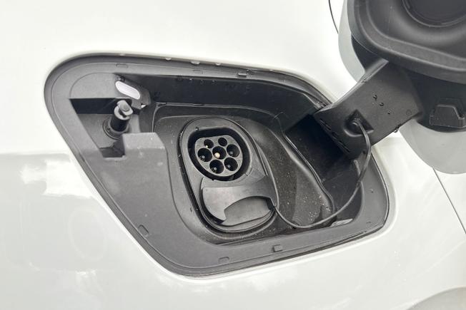 VOLKSWAGEN ID.3 Photo 22