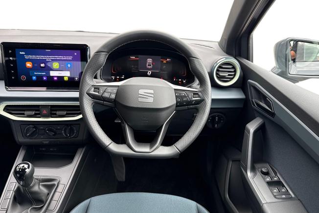 SEAT Ibiza Photo 11