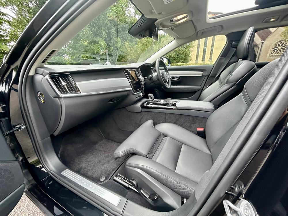 Used Volvo V90 RJ74MXU 26