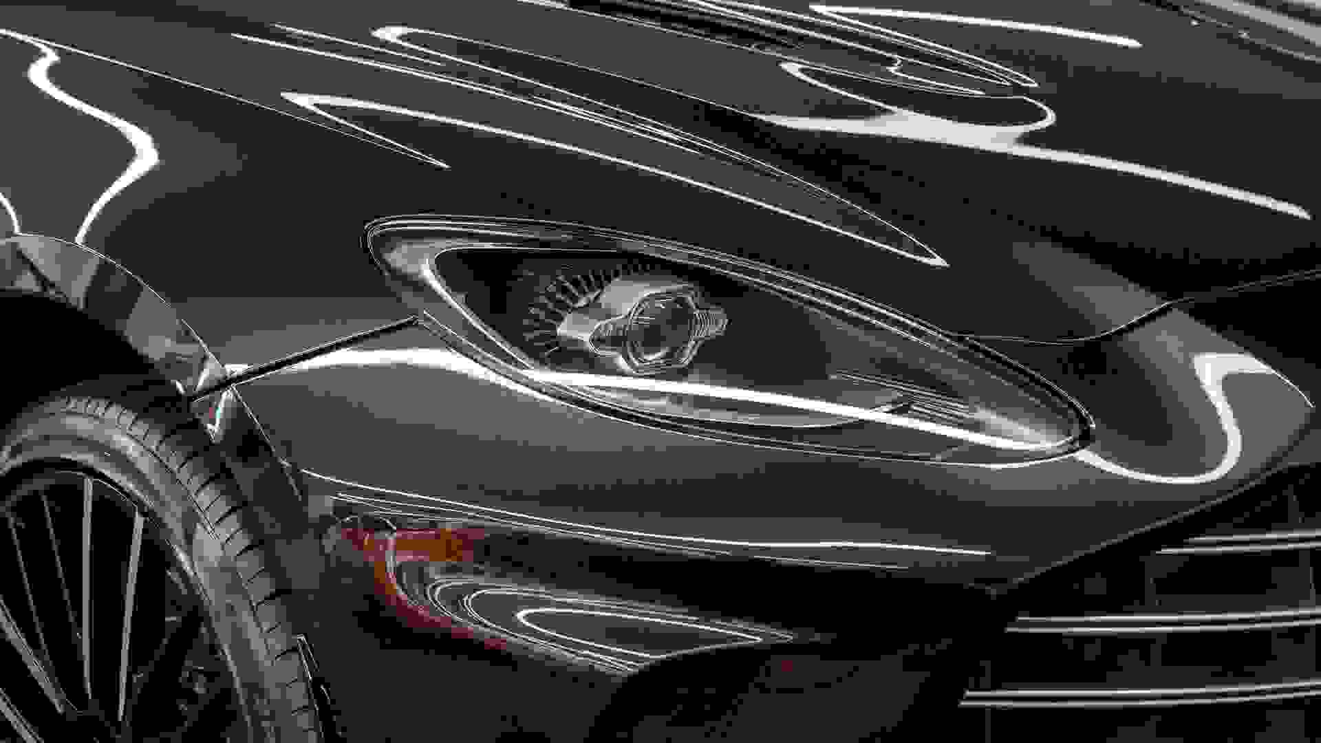 Aston Martin DBX Photo 7d04554b-7f3a-4177-b6f2-dc635f8a1df2.jpg