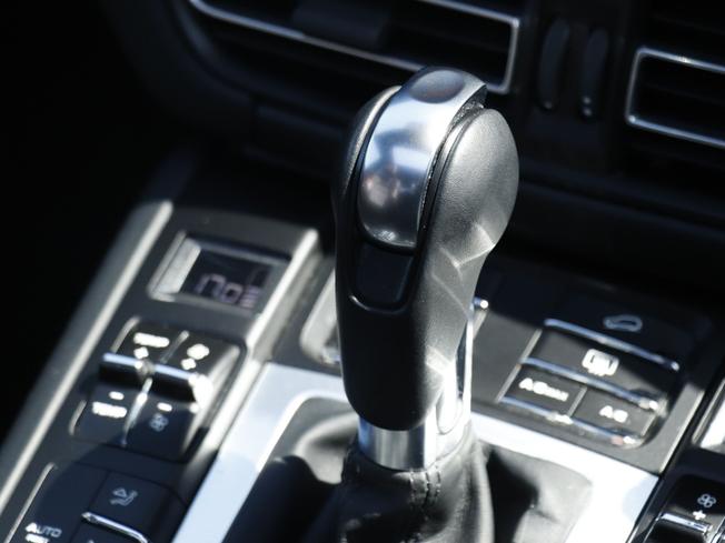 PORSCHE Macan Photo 32