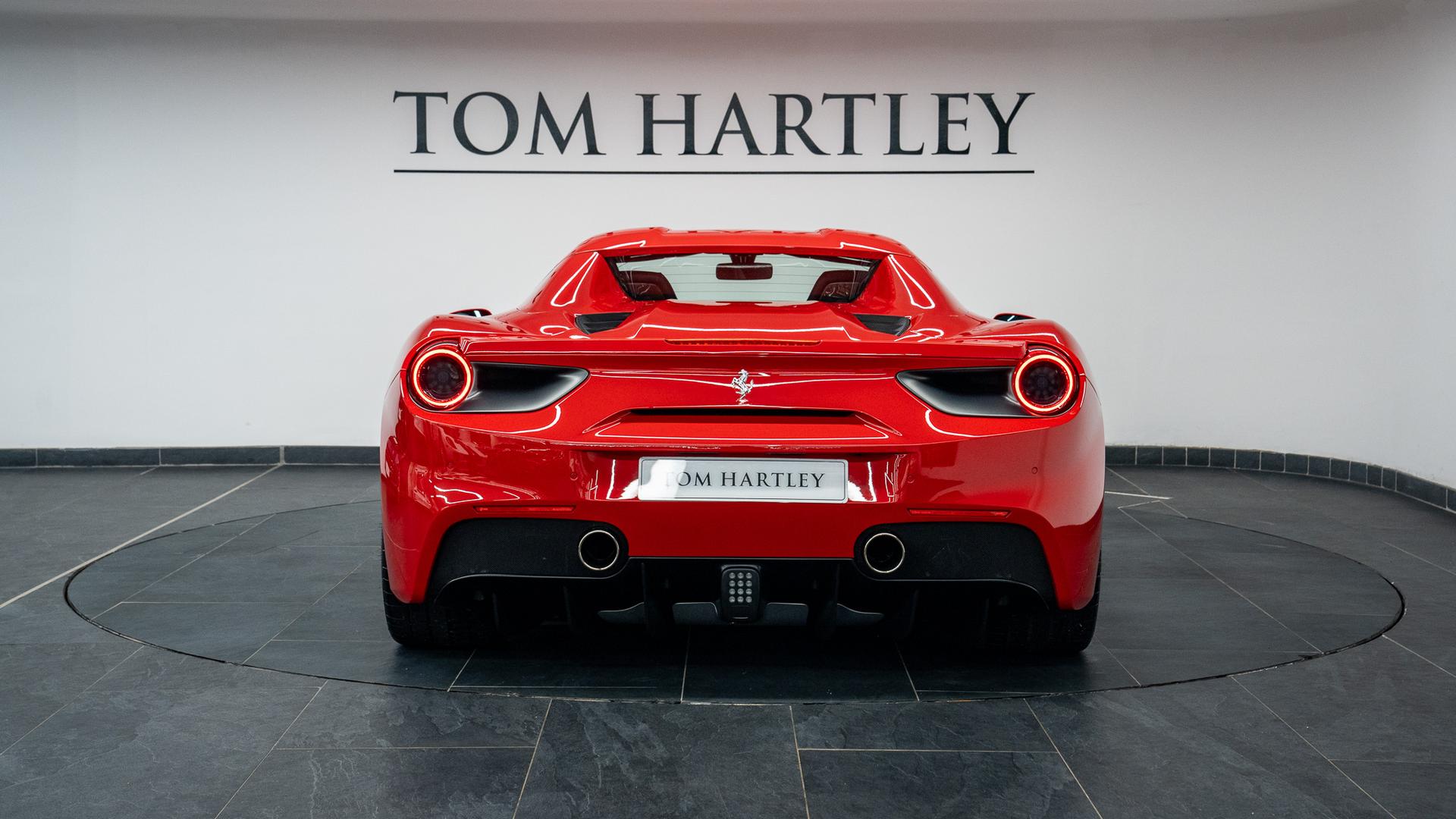 Ferrari 488 Photo 7d09be94-4414-4d63-b8b3-7374c64f0da9.jpg