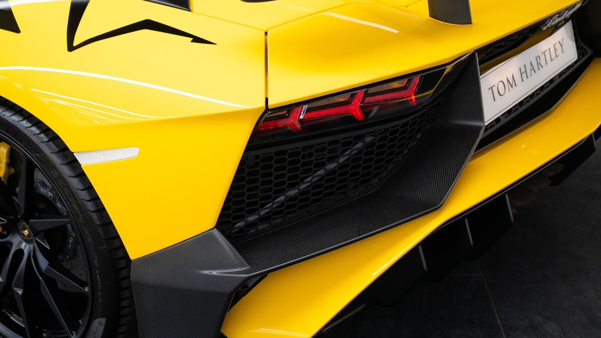 LAMBORGHINI Aventador Photo 7d0b670c-82af-490e-8bfd-a3e4b97a5eca.jpg